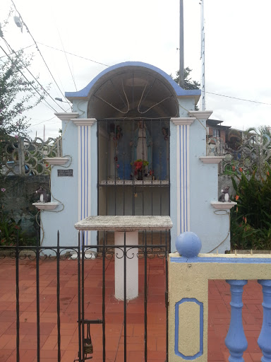Altar De La Milagrosa En El Retiro