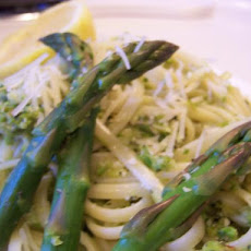 Fettuccine With Asparagus Pesto