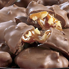 Love Nibbles * Valentine's * Caramel Pecan Clusters