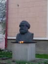 Бюст Карла Маркса