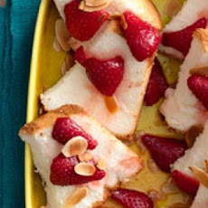 Cinnamon-Strawberry Cake