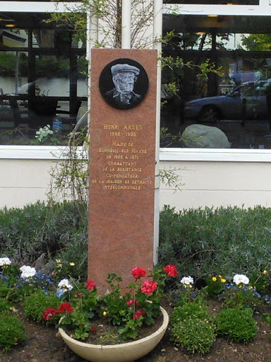 Monument Henri Arles