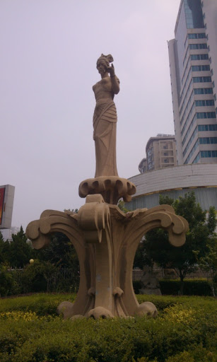 水神雕塑