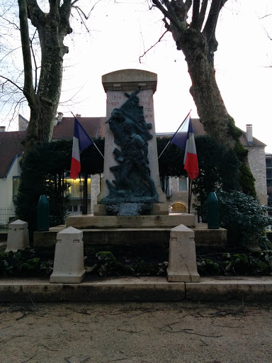 Monument Aux Morts D'Ornans
