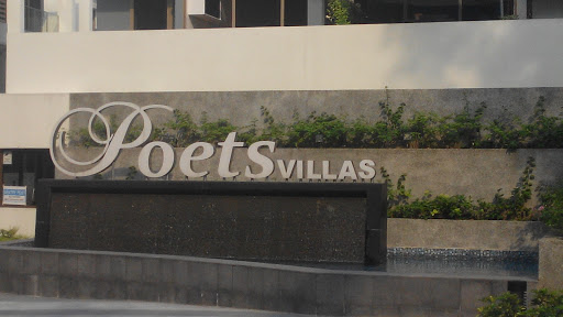 Water Feature at Poets Villas
