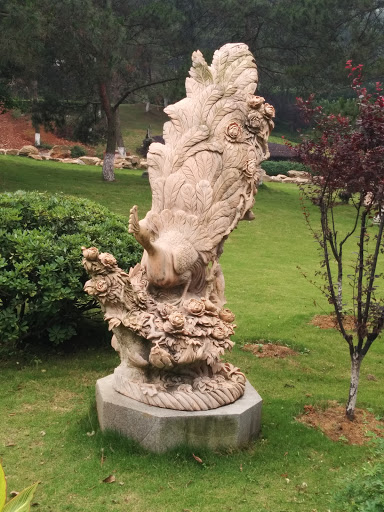 Peacocks statue