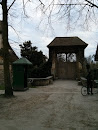 Puerta Trasera Petit Trianon