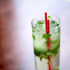 How to Make the 10-Second Mojito