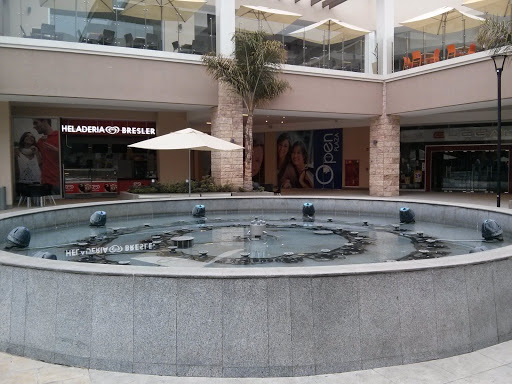 Fuente Open Plaza Ovalle