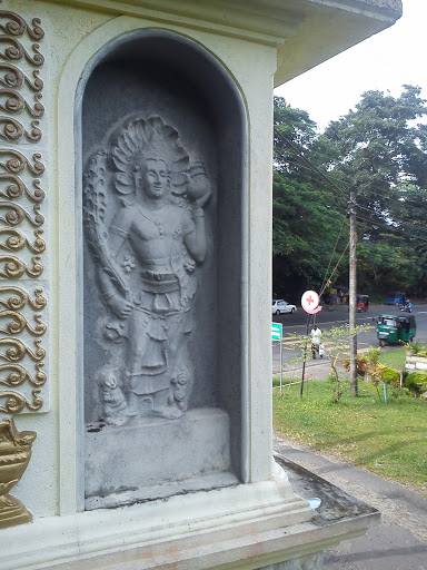 Dewa Statue- Gate Guardian