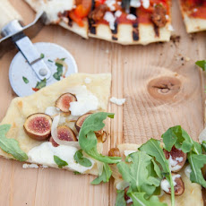 Fig, Caramelized Onion & Goat Cheese Pizza
