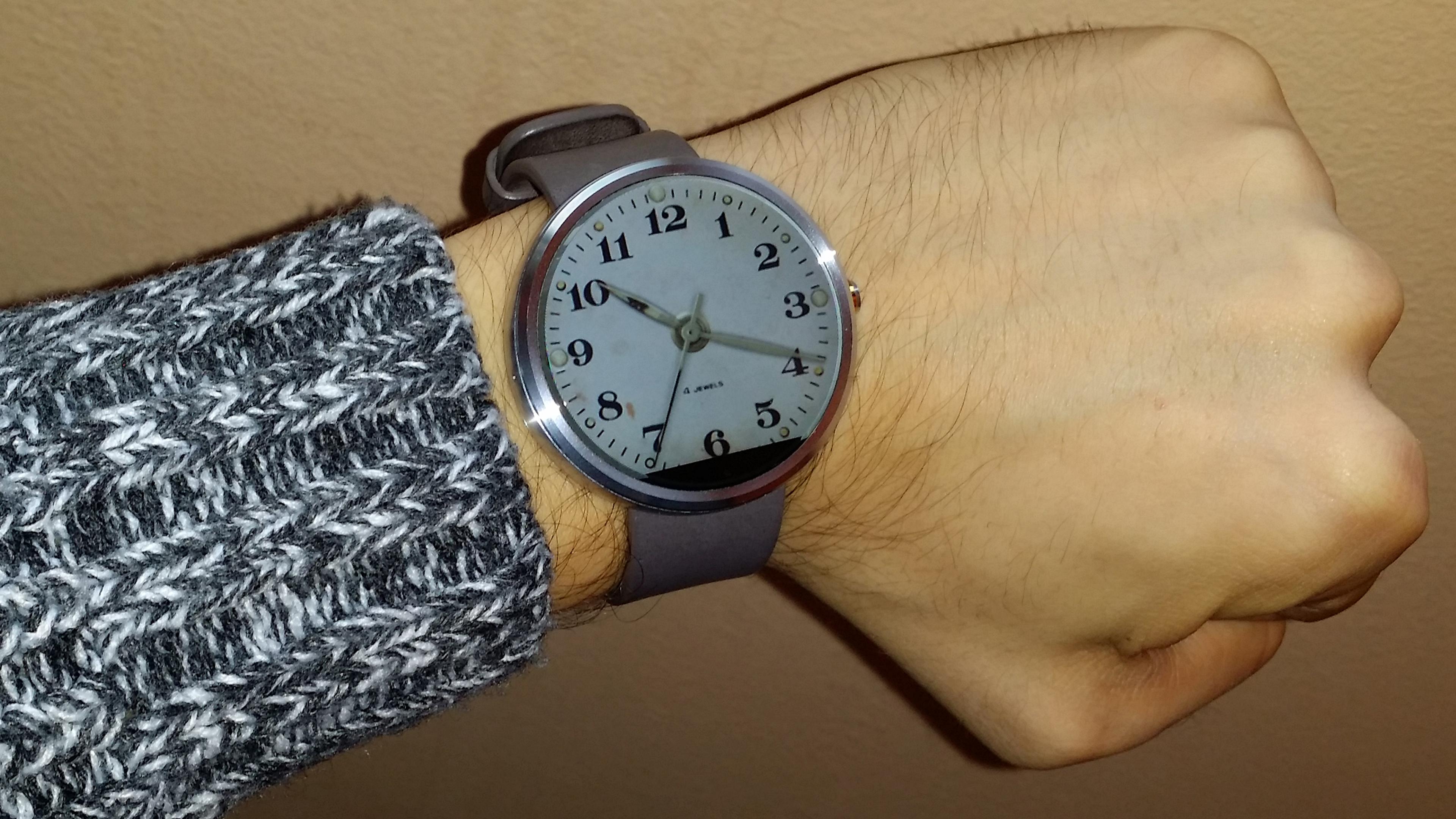 Android application Wear Face: Classic (Round) screenshort