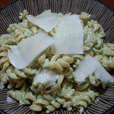 Creamy Raw Asparagus Pesto