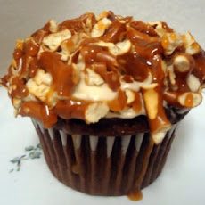 Chocolate Cupcakes with Crushed Pretzels and Salted Caramel Buttercream