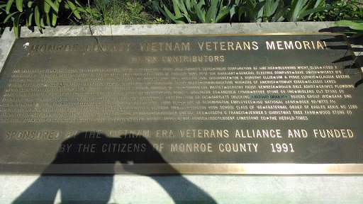Contributors to Vietnam Veterans Memoral
