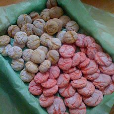 Strawberry Crinkle Cookies