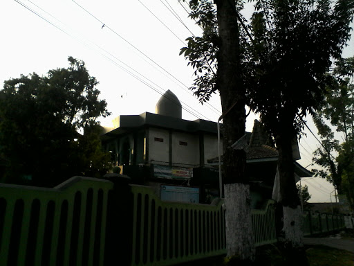Masjid Kubah Lonjong