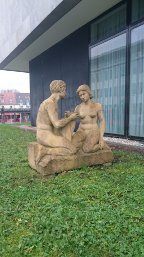 Skulptur am Rathaus