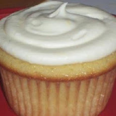Lemon Cupcakes with Lemon Cream