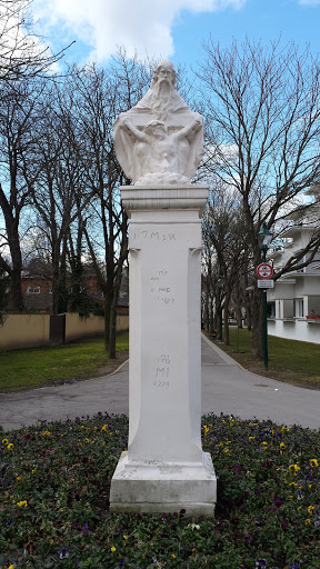 Himberg Statue