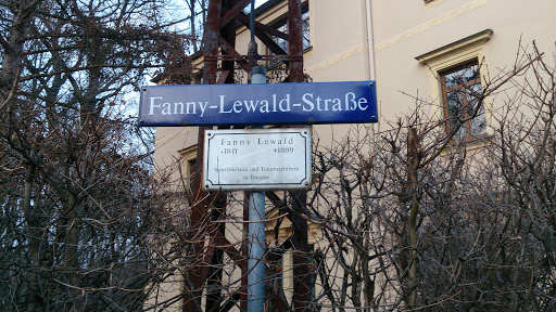 Fanny Lewald Gedenktafel