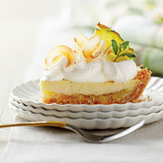Piña Colada Icebox Pie