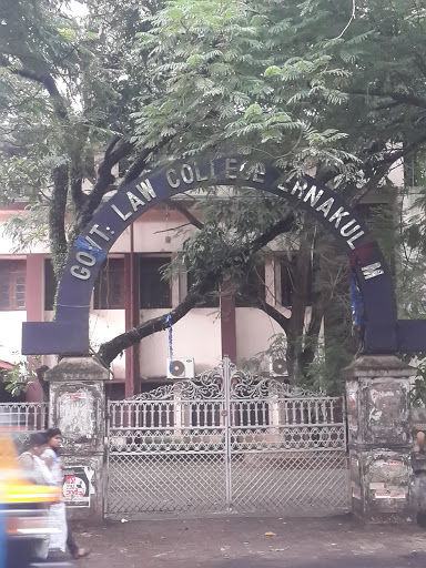 Govt Law College Arch