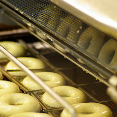 Krispy Kreme Doughnuts and Doughnut Holes (Ohhh so Easy)