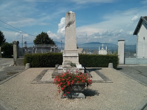 Monument aux morts de Faverges de la Tour