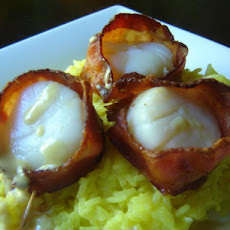 Bacon-Wrapped Scallops With Cream Sauce