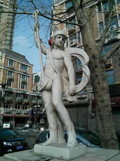 广场上的雕塑