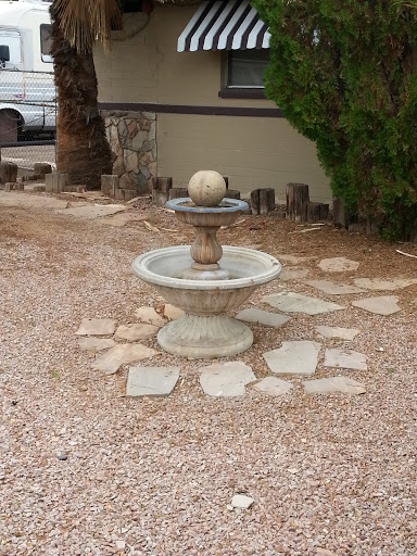 Sphere Topped Short Fountain