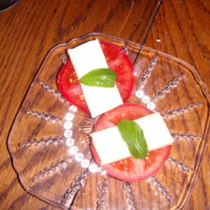 Heirloom Tomato, Mozzarella and Basil Side Dish