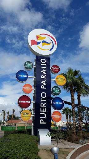Plaza Puerto Paraíso