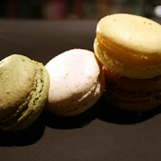 Macarons Aux Amandes (French Almond Macaroons)