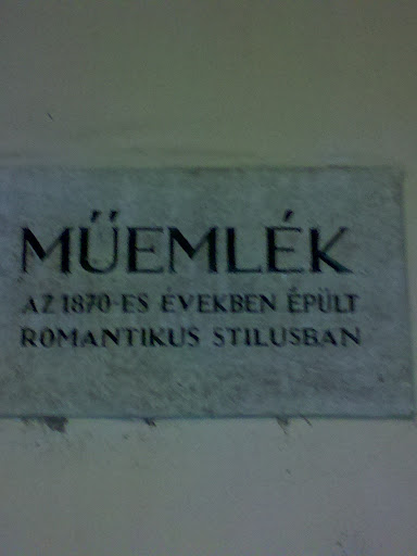 Romantikus Épület