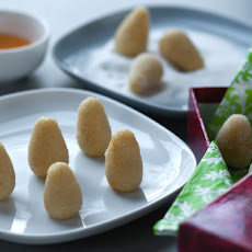 Orange-Scented Almond Cookies: Amygdalota me Orange