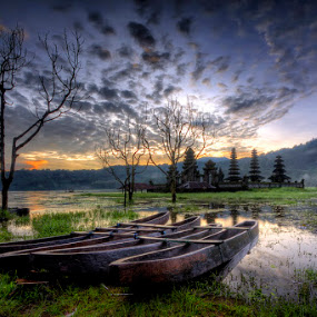 Tamblingan Lake by Made Suwita - Landscapes Travel ( bali, lake, sunrise, travel )