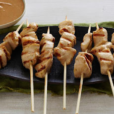 Chicken Sate with Spicy Peanut Dipping Sauce
