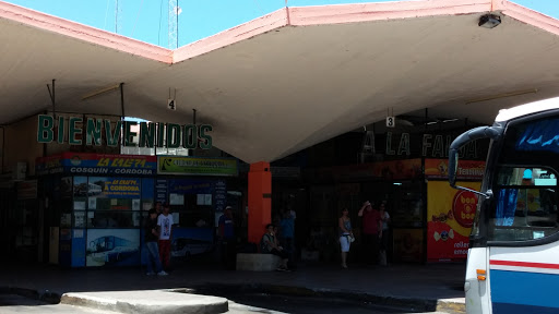 Terminal De colectivos La Falda