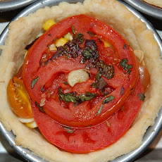 Picnic in a pie: Tomato, Corn, Basil and Bacon Pie