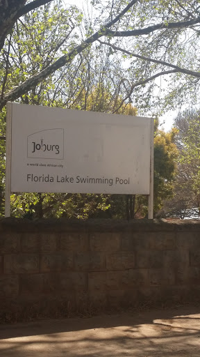 Florida Lake Swimming Pool