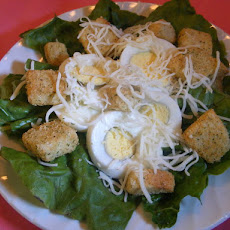 Crunchy Romaine Salad With Eggs and Croutons