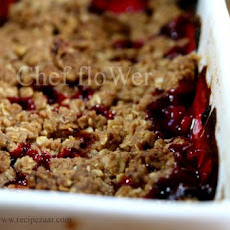 Cinnamon Plum Crumble