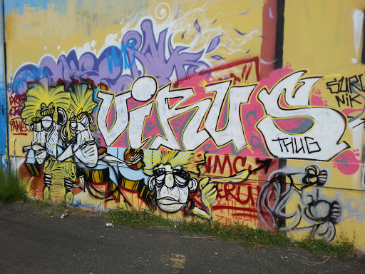 Street Art Virus Thug