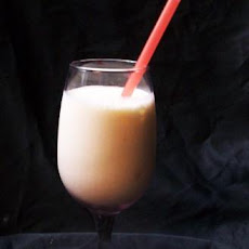 Vodka-Orange Milk Shake
