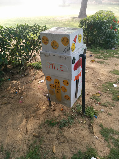 Smile Trash Can