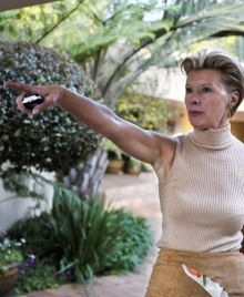 [EdithVenter_SandtonSocialeAttackedArmedSecurityCompoundSept2008[3].jpg]