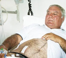 [HansDuPlessisSurvivedFarmAttackwhichkilledbrotherCharlesNelspruitJuly282008[5].jpg]