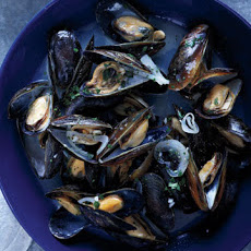 Mussels with White Wine and Butter
